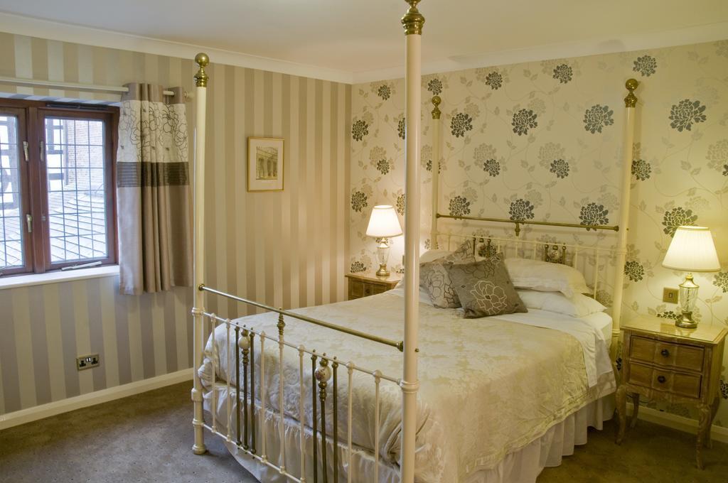 Hotel Albright Hussey Manor Hadnall Exterior foto